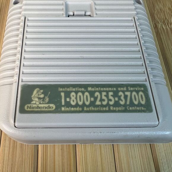 Nintendo GameBoy DMG-01 Handheld Console With Madden 95 Game New Screen Cover - Picture 3 of 11